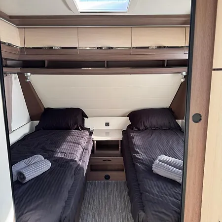 Caravan For Rent *